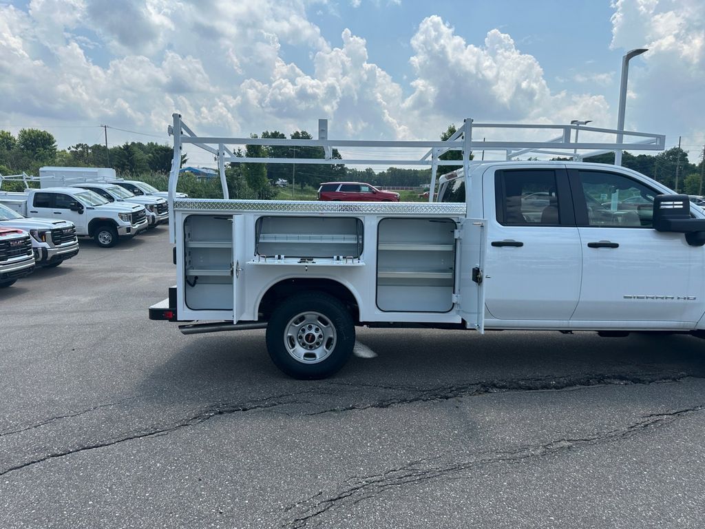 2024 GMC Sierra 2500HD Pro 14