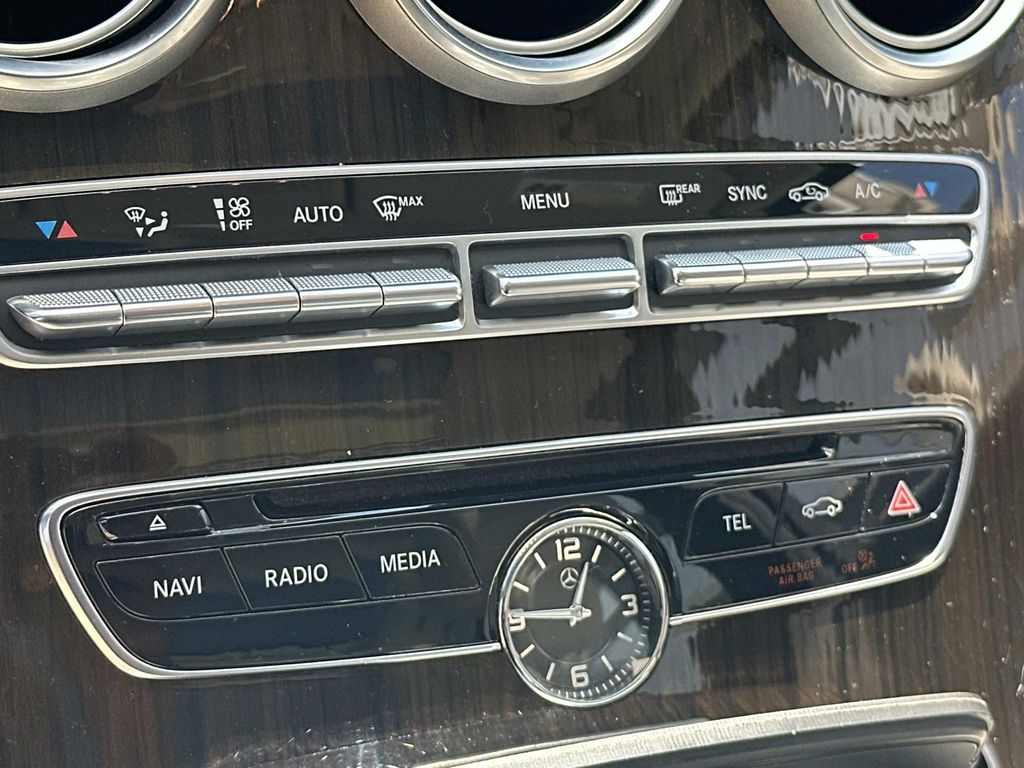 Thumbnail: 2016 Mercedes-Benz C-Class - 23
