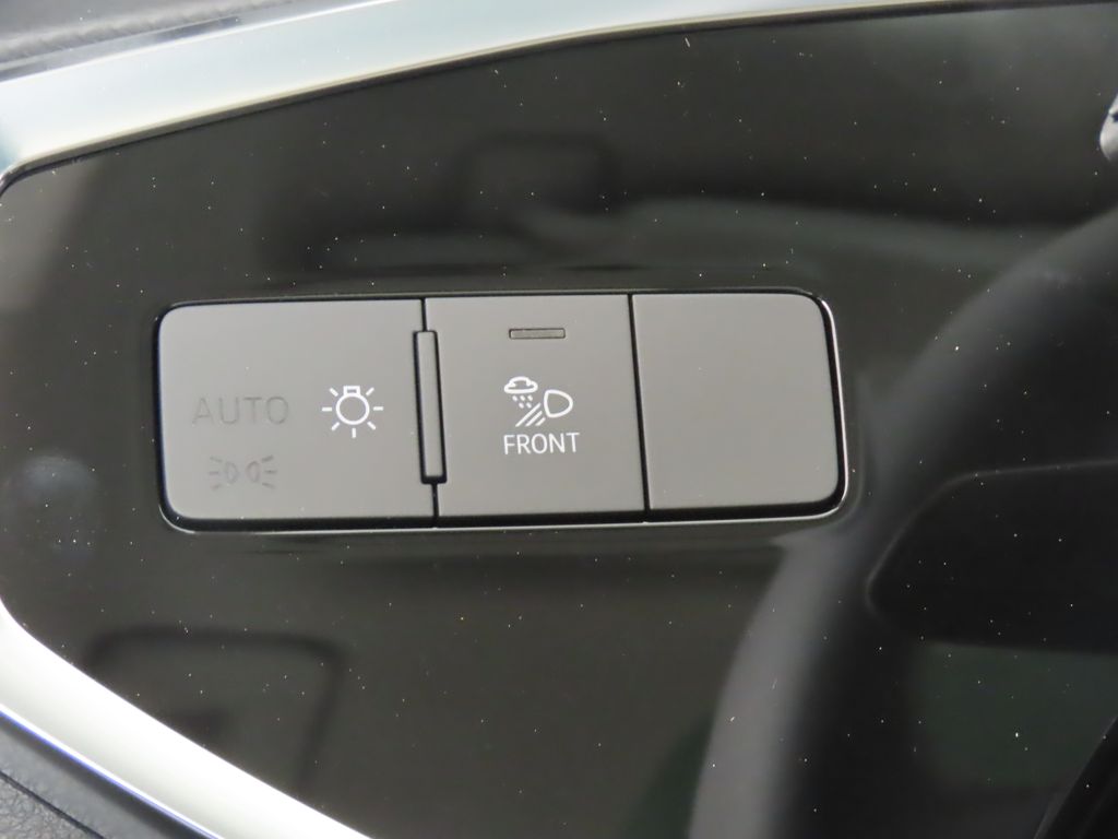 Thumbnail: 2025 Audi Q3 - 19