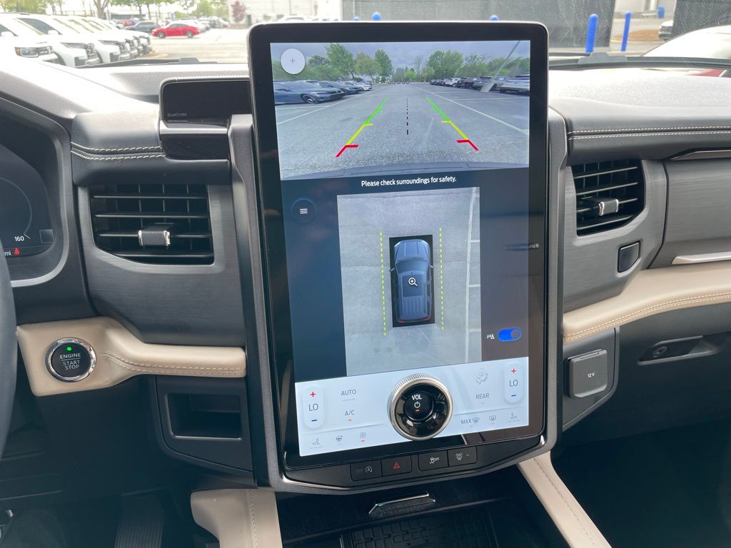 Thumbnail: 2023 Ford Expedition - 17