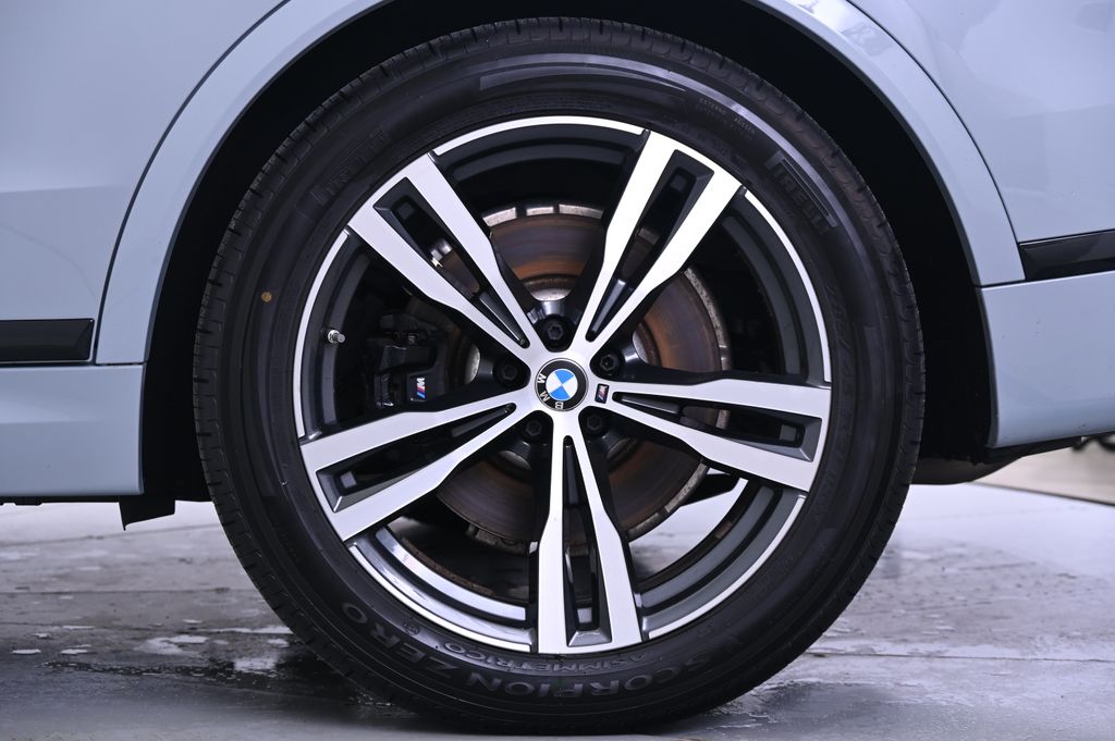 2023 BMW X7 xDrive40i 16