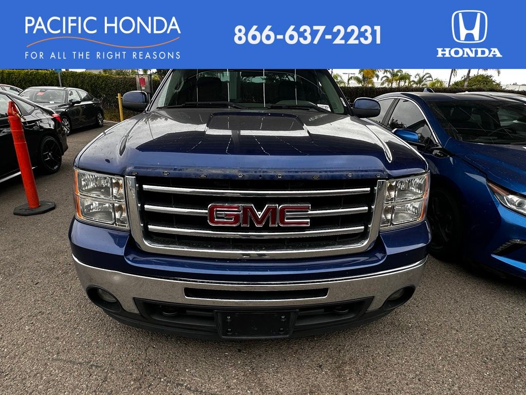 Heritage Blue Metallic 2013 GMC Sierra 1500 Pickup Truck 4X2 4-Speed Automatic Overdrive