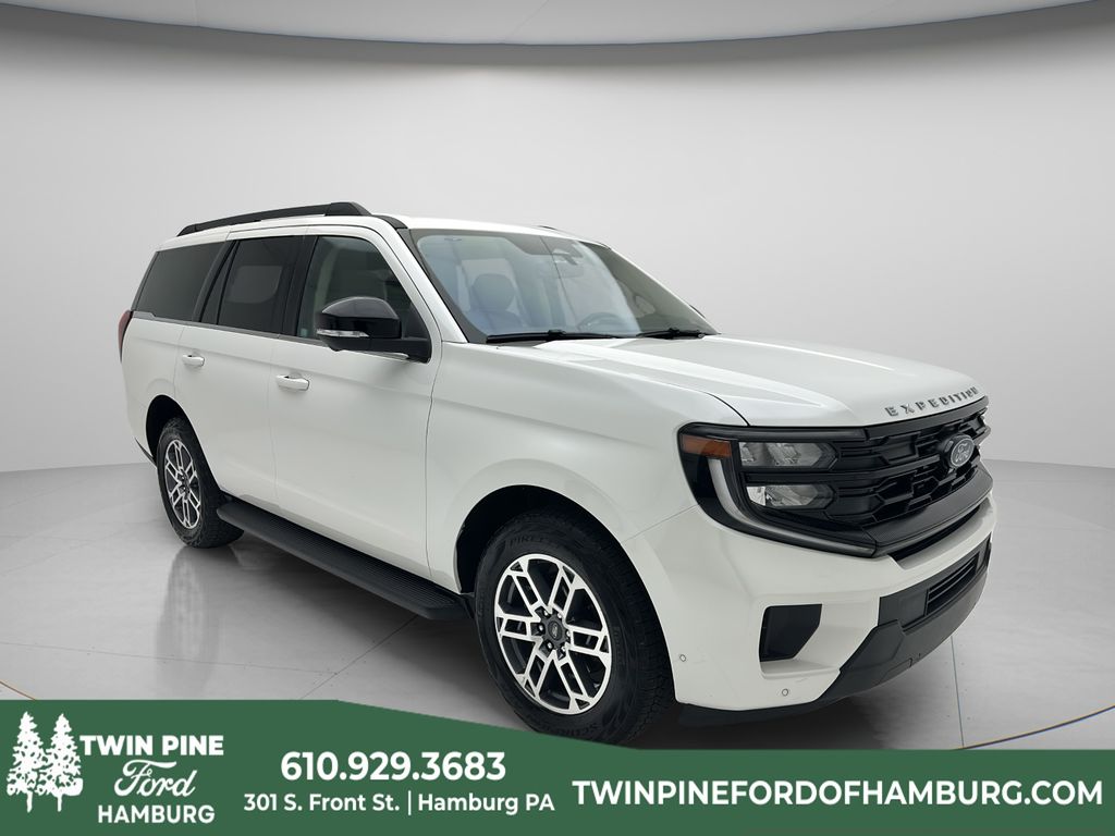 White Metallic 2025 Ford Expedition Active 4WD SUV / Crossover Four-Wheel Drive Automatic