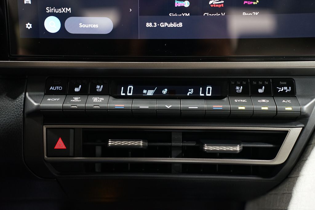 Thumbnail: 2025 Toyota Camry - 21