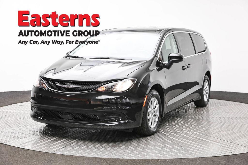 2022 Chrysler Voyager