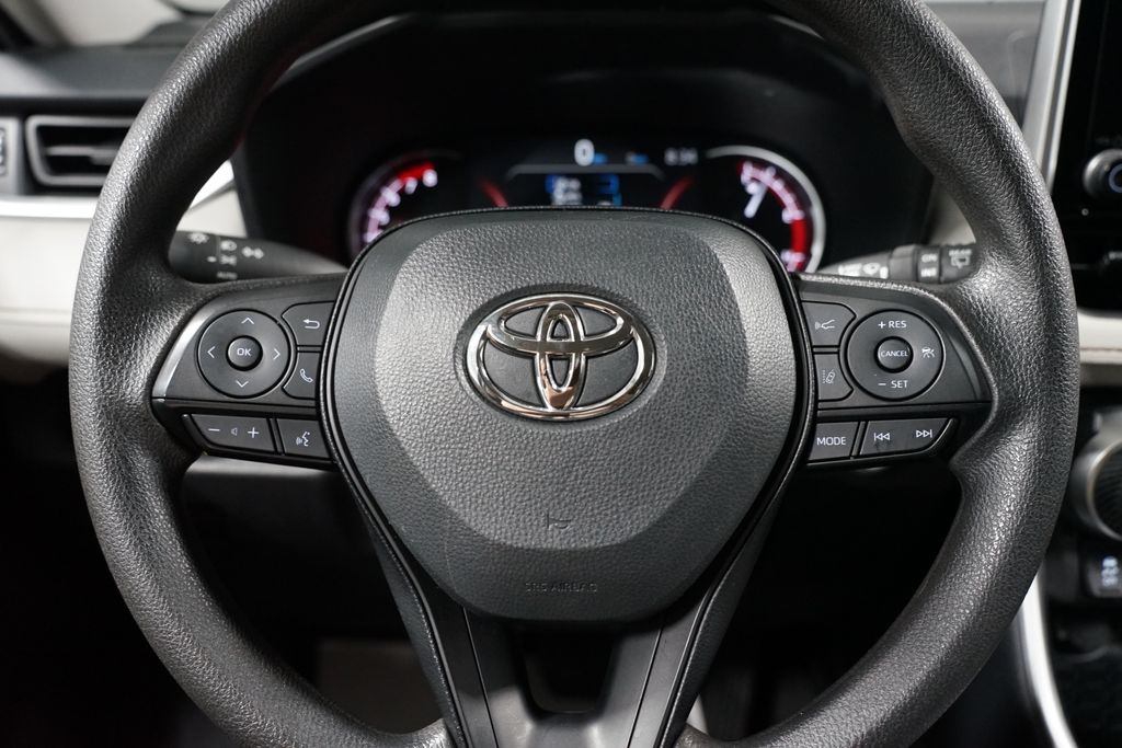 Thumbnail: 2025 Toyota RAV4 - 12