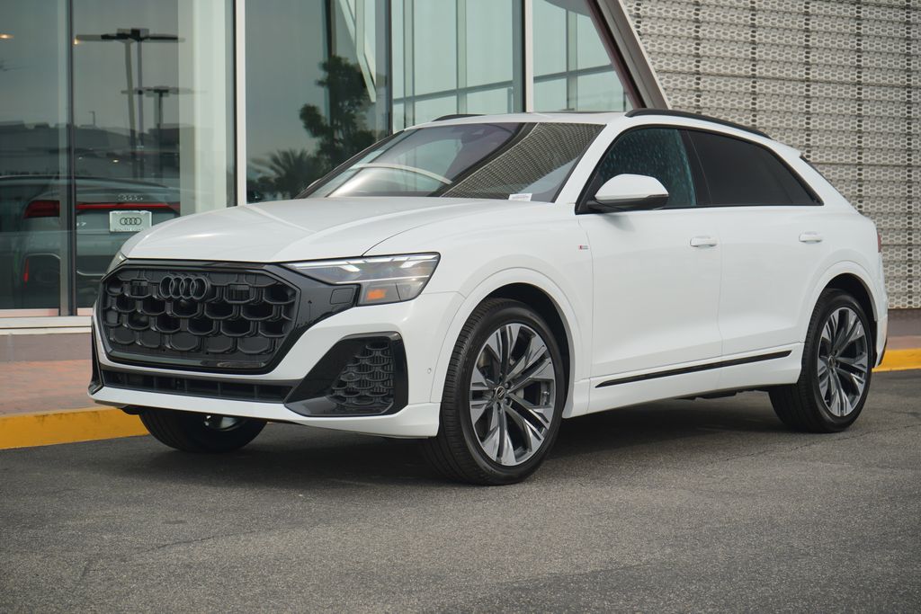 Thumbnail: 2026 Audi Q8 - 1