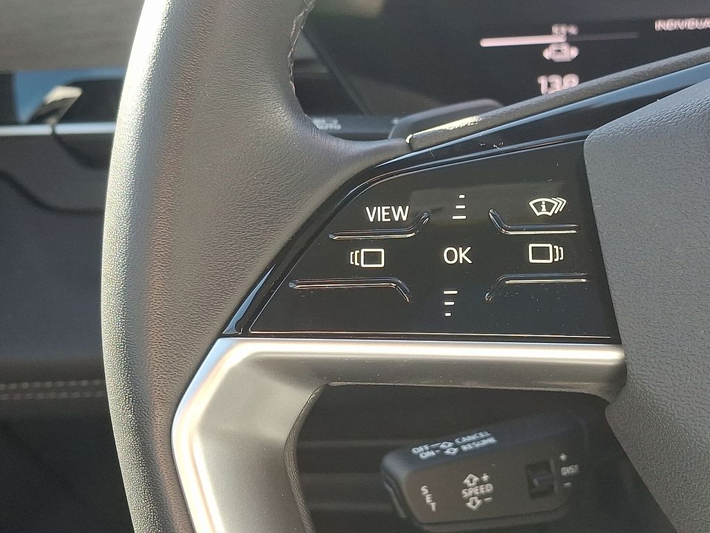 Thumbnail: 2025 Audi Q6 e-tron - 20