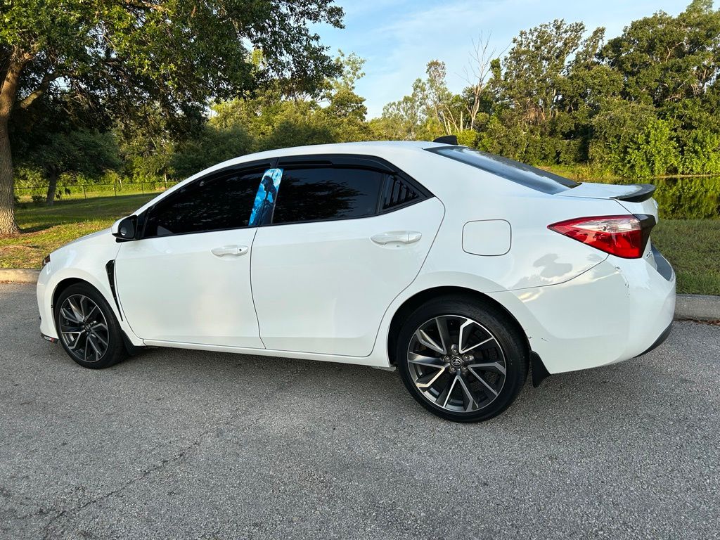Thumbnail: 2018 Toyota Corolla - 3