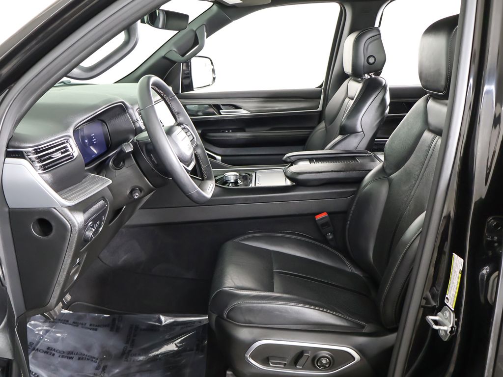 Used 2023 Black Jeep Series II image 33
