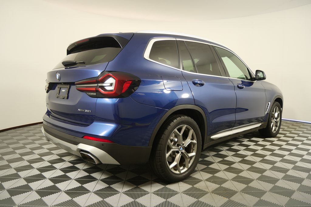 Thumbnail: 2022 BMW X3 - 3