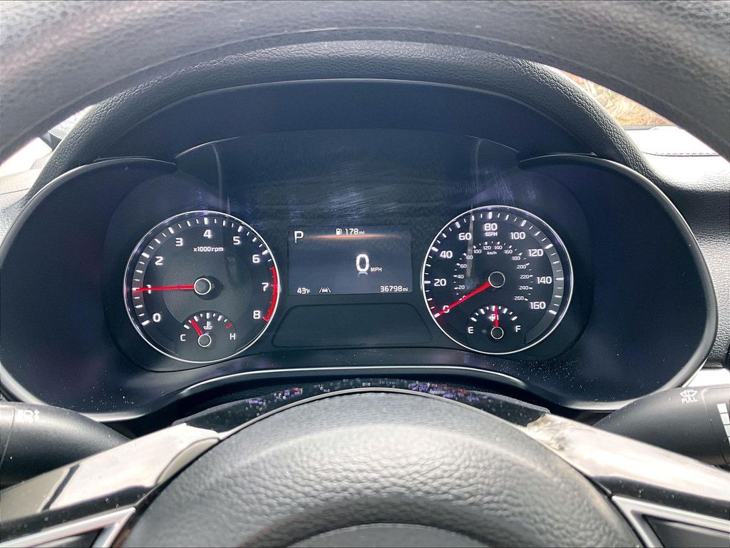 2024 Kia Forte — photo 24