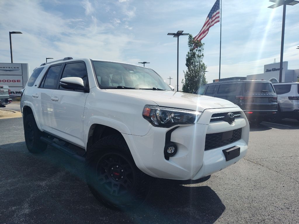 White 2022 Toyota 4Runner SUV / Crossover Four-Wheel Drive 5-Speed Automatic