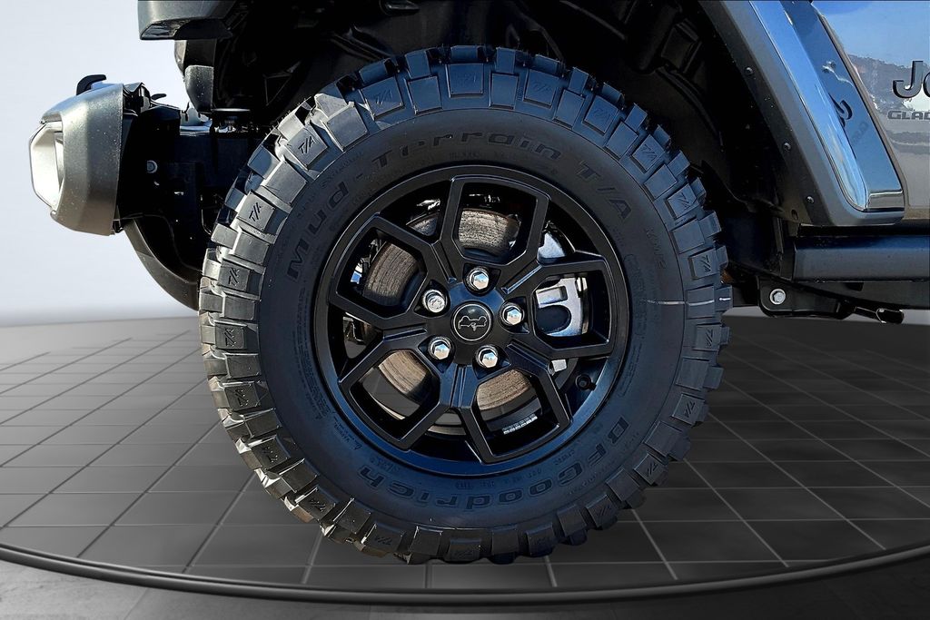 2025 Jeep Gladiator Sport Gray at Texan Dodge Chrysler Jeep Ram