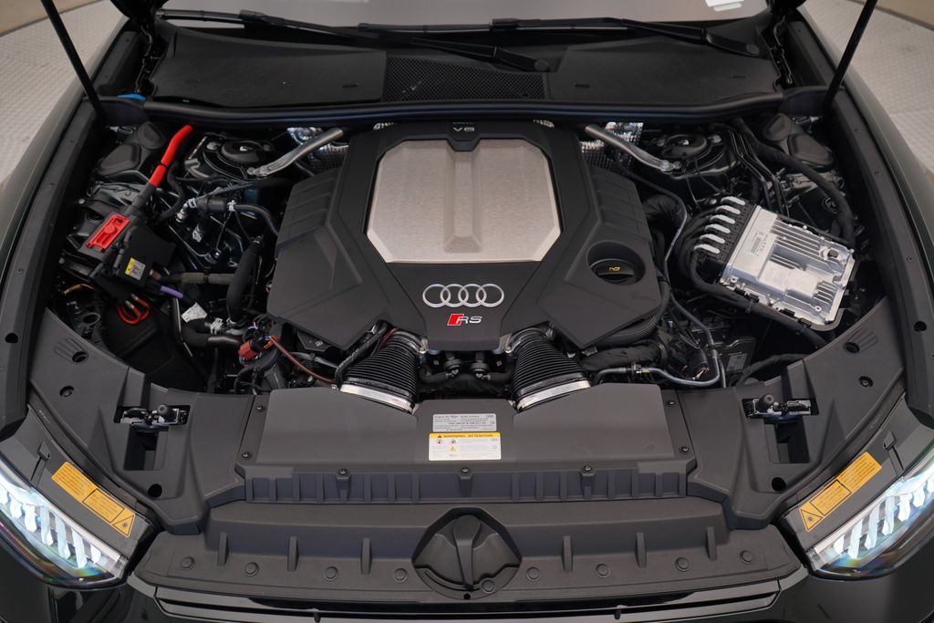 Thumbnail: 2025 Audi RS 6 - 19