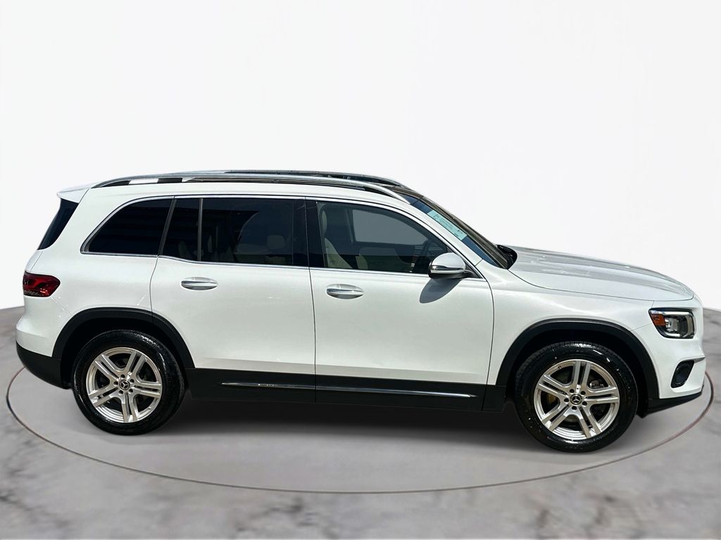 Thumbnail: 2022 Mercedes-Benz GLB - 8