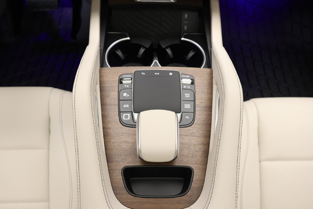 Thumbnail: 2026 Mercedes-Benz GLE - 29
