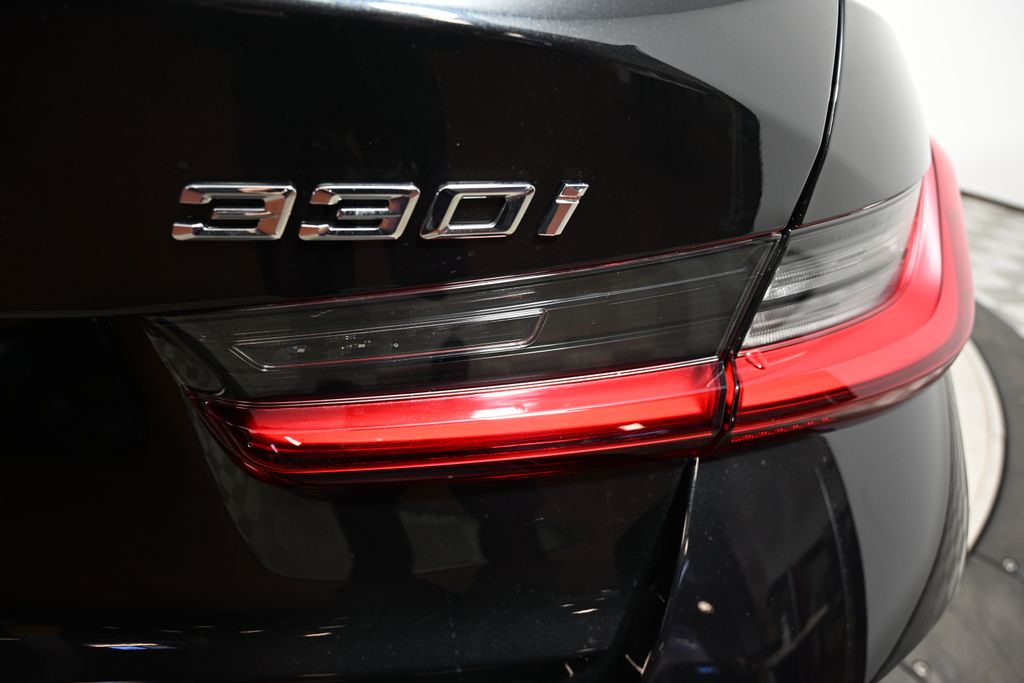 Thumbnail: 2026 BMW 3 Series - 11