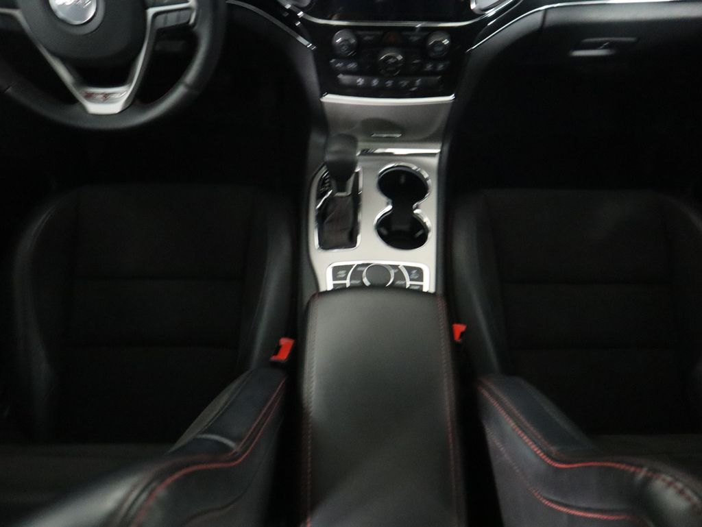 Thumbnail: 2021 Jeep Grand Cherokee - 17