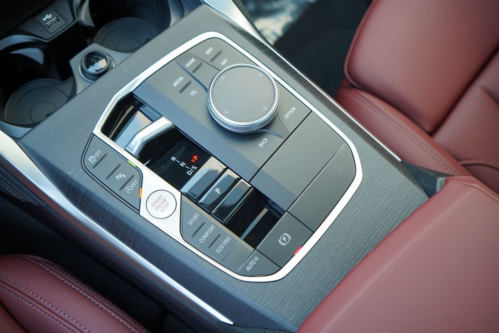 Thumbnail: 2026 BMW 4 Series - 18