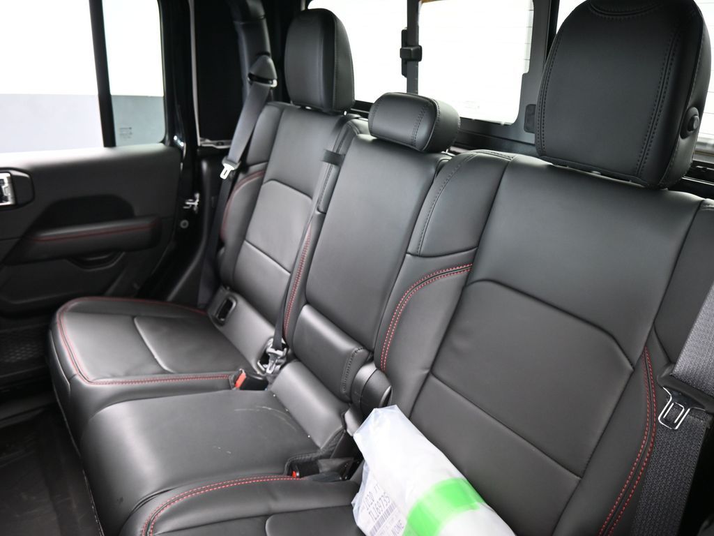 New 2026 Black Clearcoat Jeep Rubicon image 38