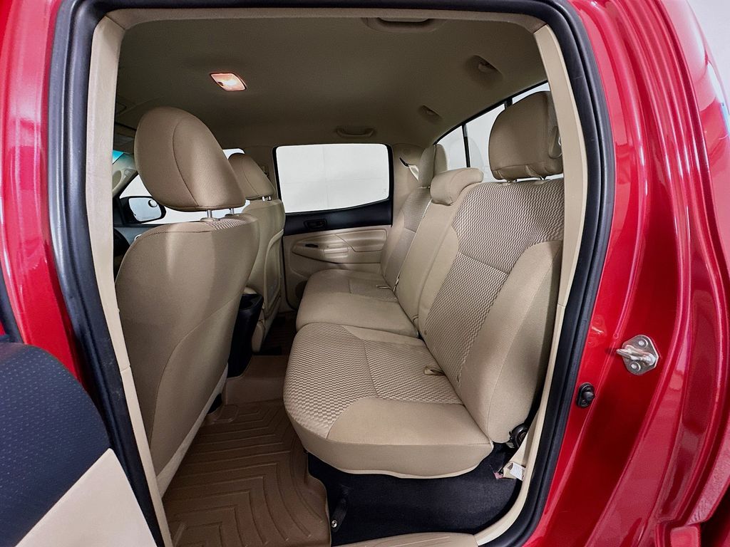 Thumbnail: 2014 Toyota Tacoma - 23