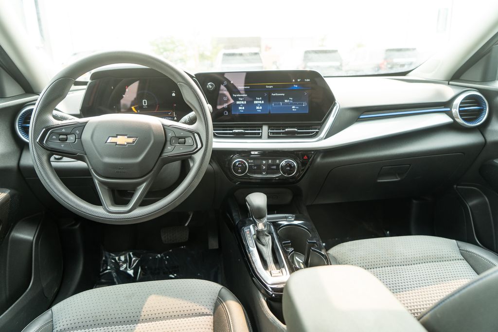 2024 Crimson Metallic Chevrolet Trax LT FWD SUV