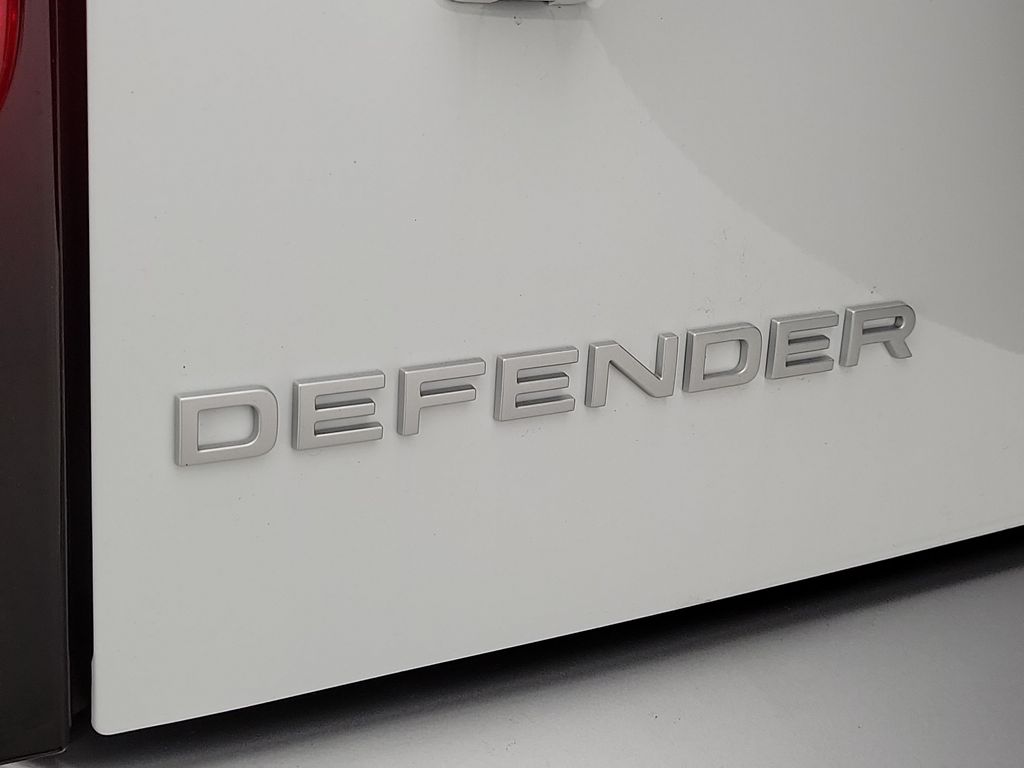 2024 Land Rover Defender 110 19