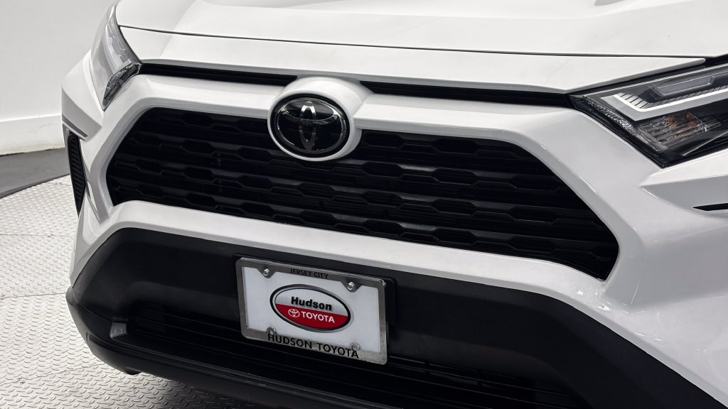 Thumbnail: 2024 Toyota RAV4 - 2