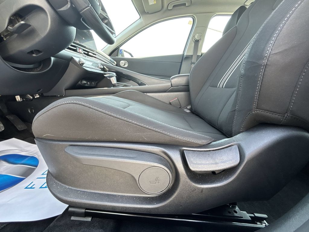 Used 2025 Intense Blue Hyundai SEL Convenience image 14