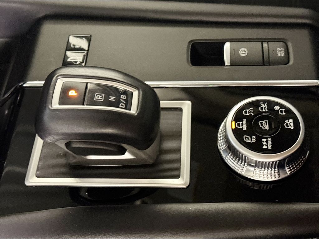 2024 Mitsubishi Outlander PHEV SE