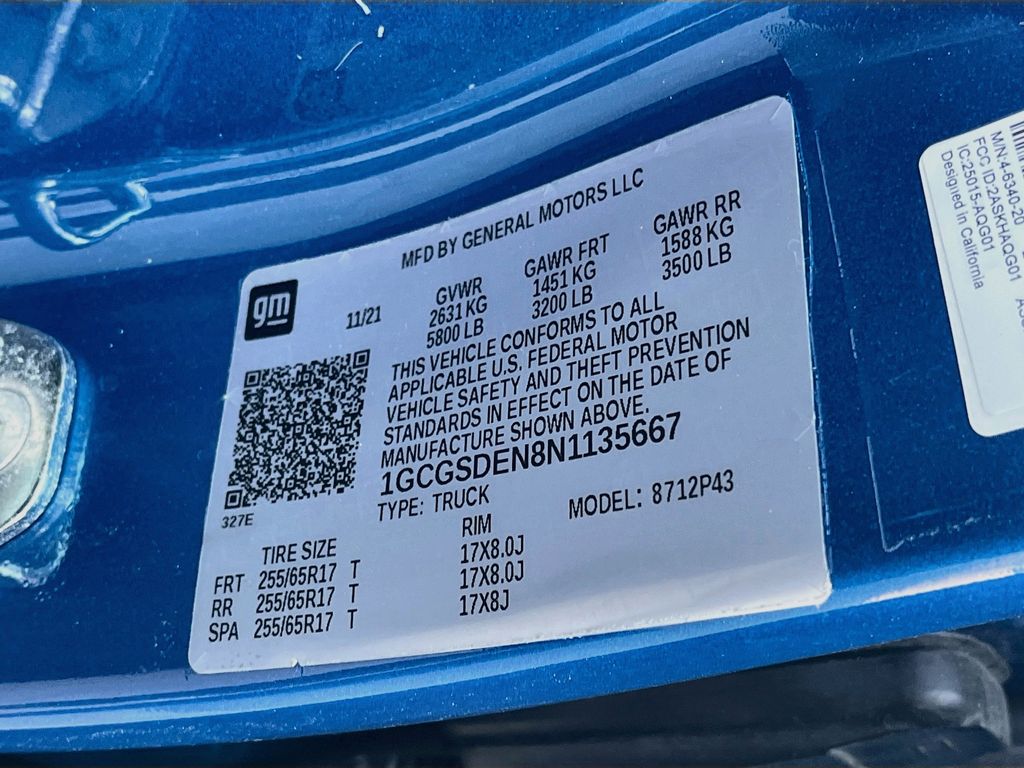 Used 2022 Blue Chevrolet Z71 image 30