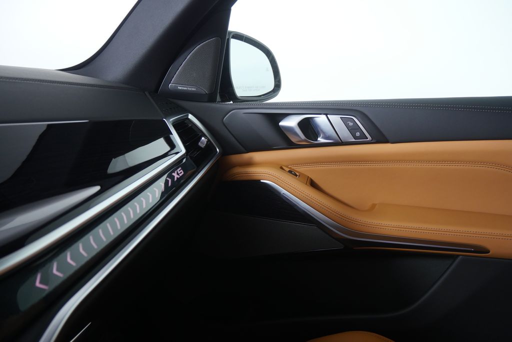 Thumbnail: 2026 BMW X5 - 22