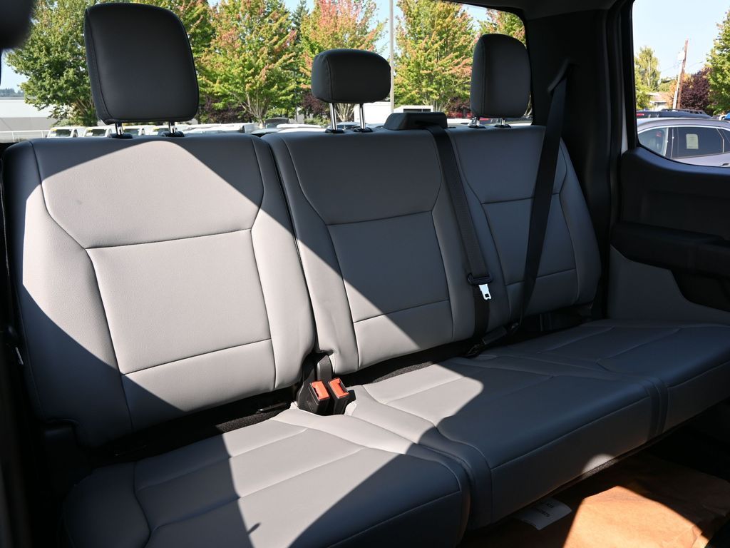 2026 Ford Super Duty F-550 DRW XL