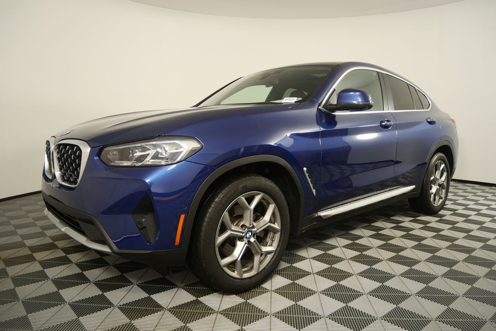 2024 BMW X4 xDrive30i 8