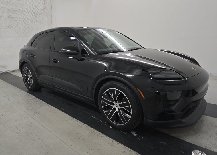 2025 Porsche Macan Electric