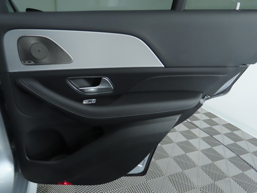 Thumbnail: 2026 Mercedes-Benz GLE - 29