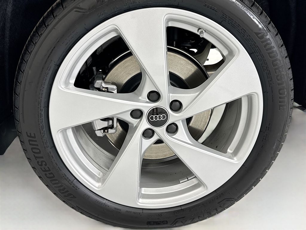 Thumbnail: 2026 Audi Q5 - 30