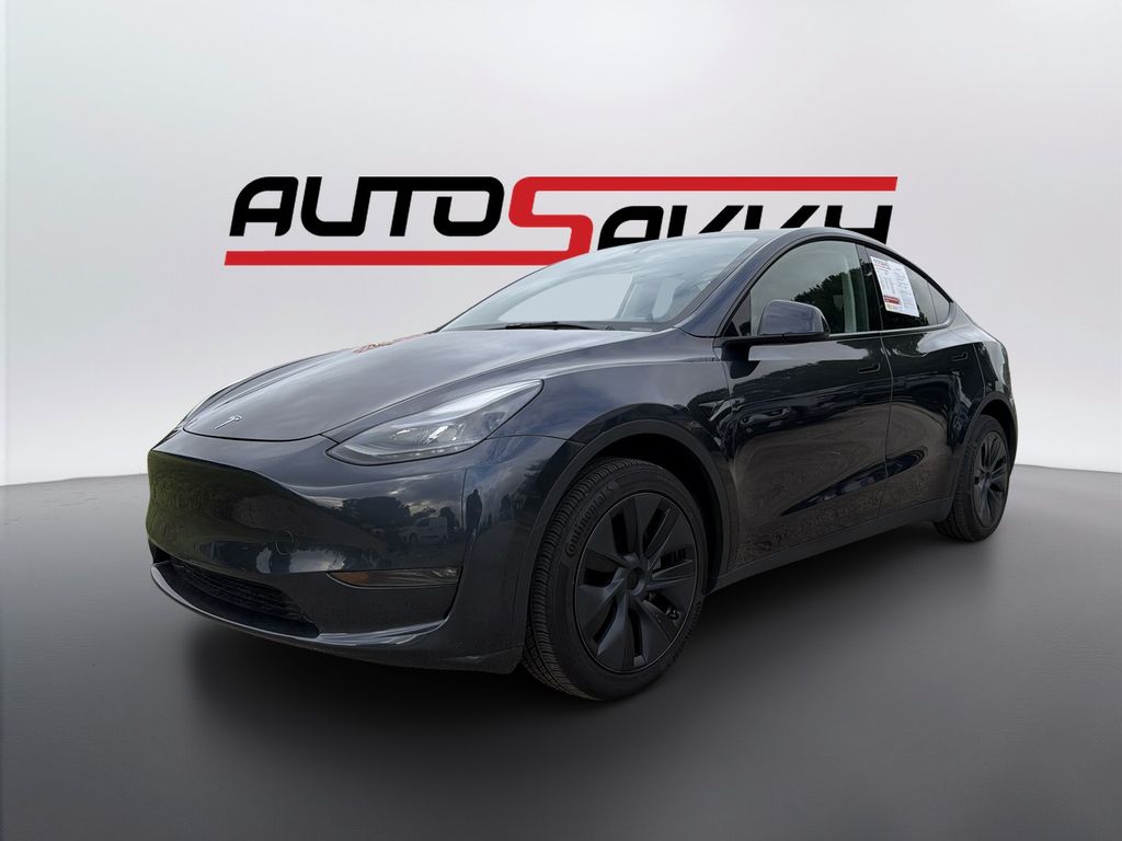 2025 Tesla Model Y Long Range Rear Wheel Drive's photo
