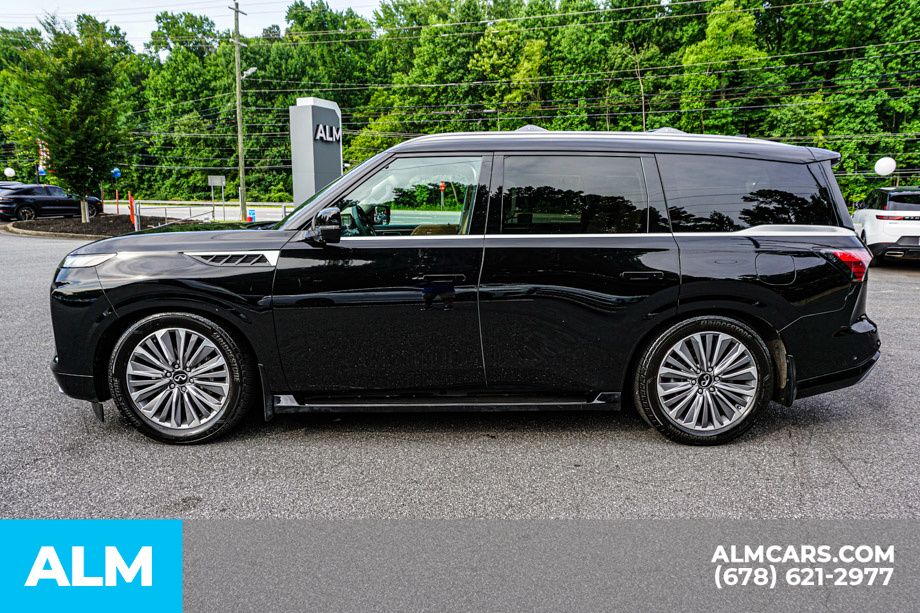 Used 2025 Black INFINITI LUXE image 7
