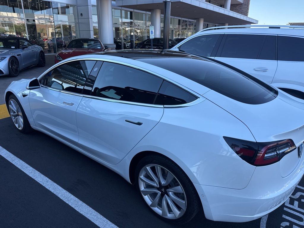 Thumbnail: 2020 Tesla Model 3 - 4