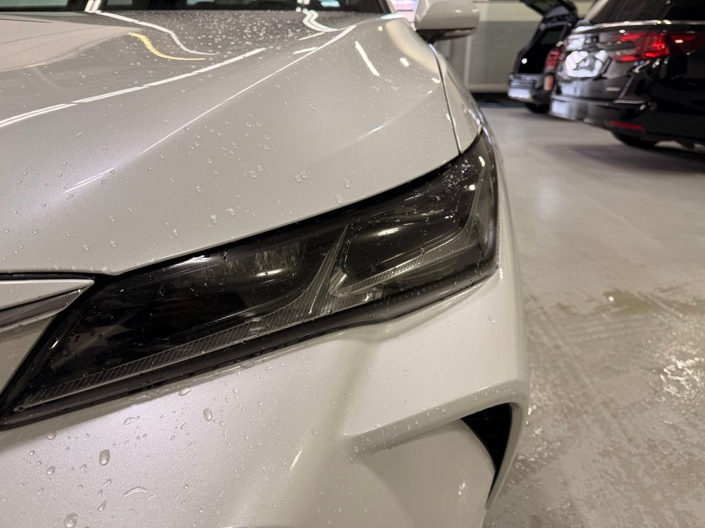 Thumbnail: 2019 Toyota Avalon - 9