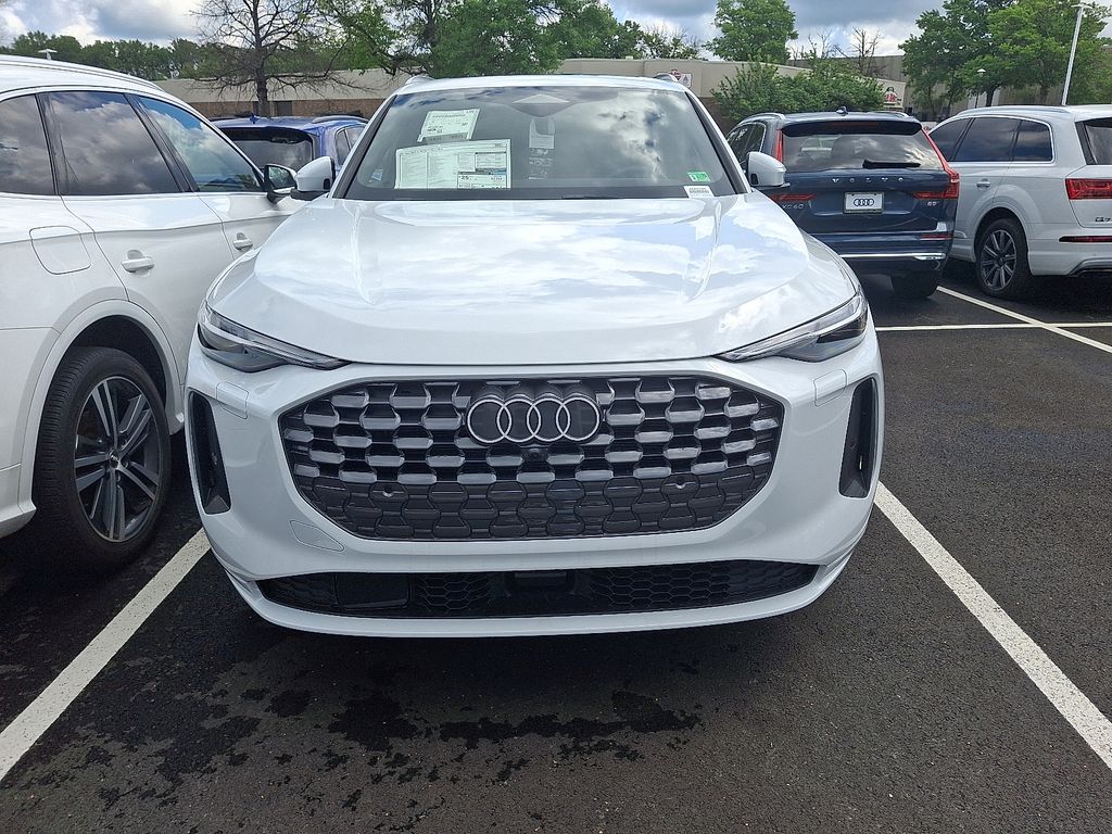 2025 Audi Q5 Premium 2