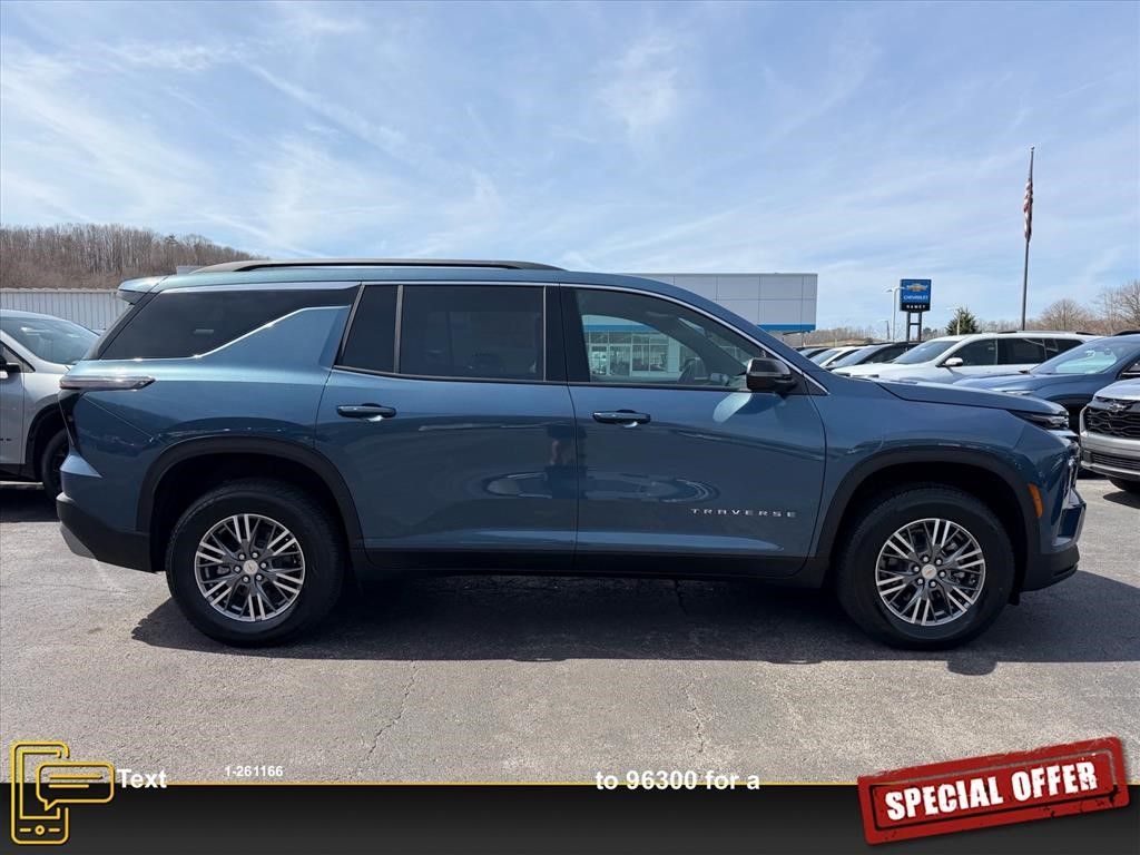 View vehicle photo 3