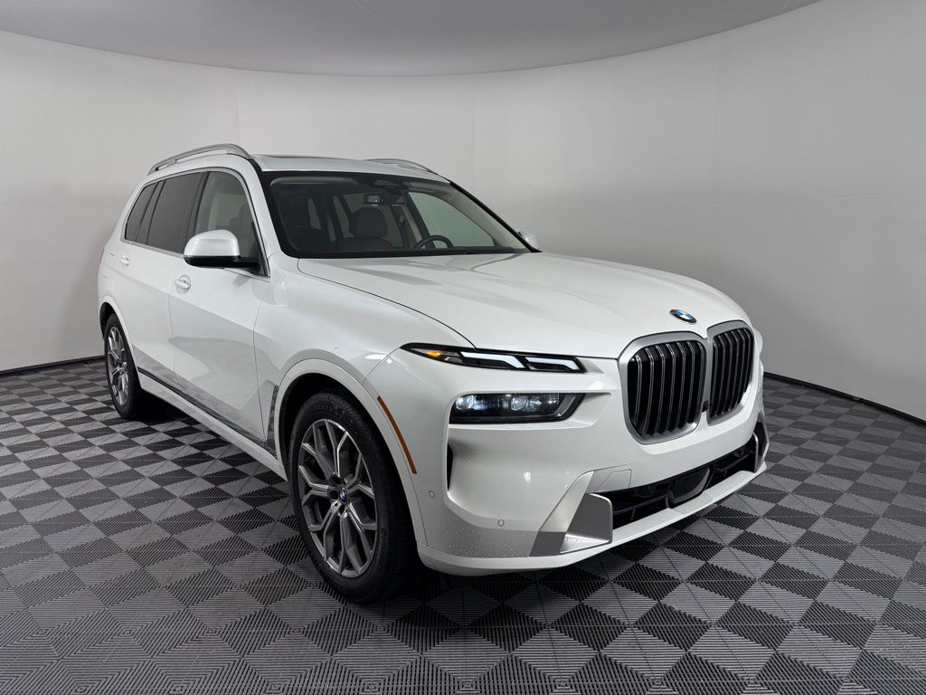 Thumbnail: 2024 BMW X7 - 3