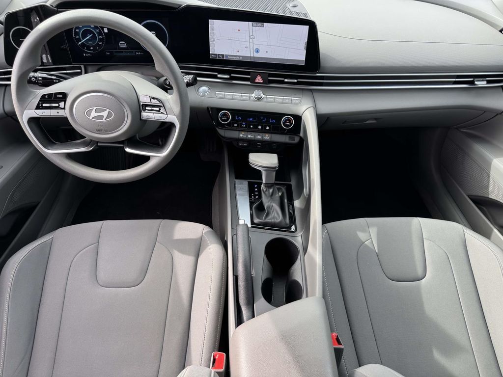 Used 2024 Hyundai Elantra Sedan