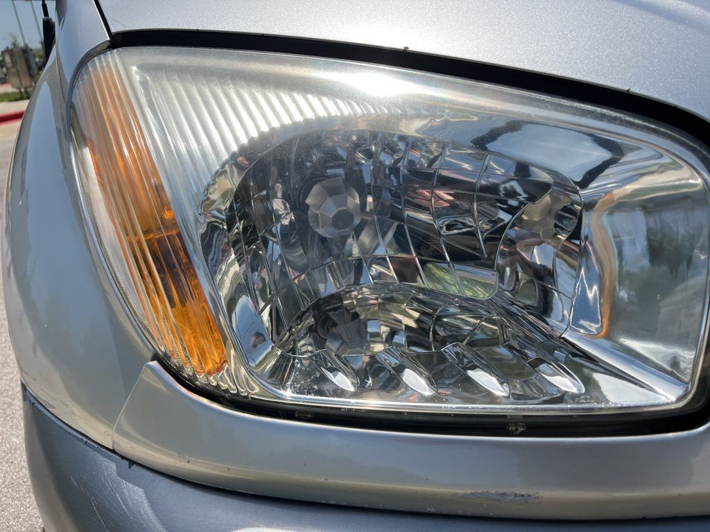 2003 Toyota RAV4 Base 16