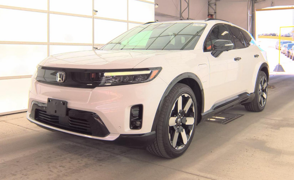 View vehicle photo 4