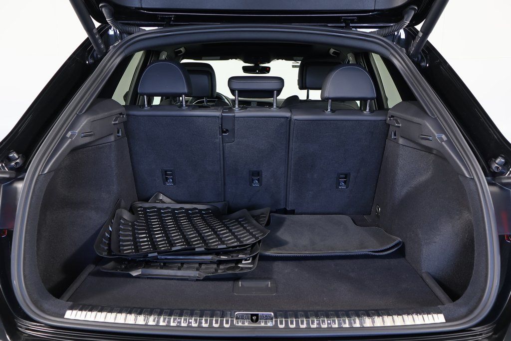 Thumbnail: 2022 Audi Q3 - 12