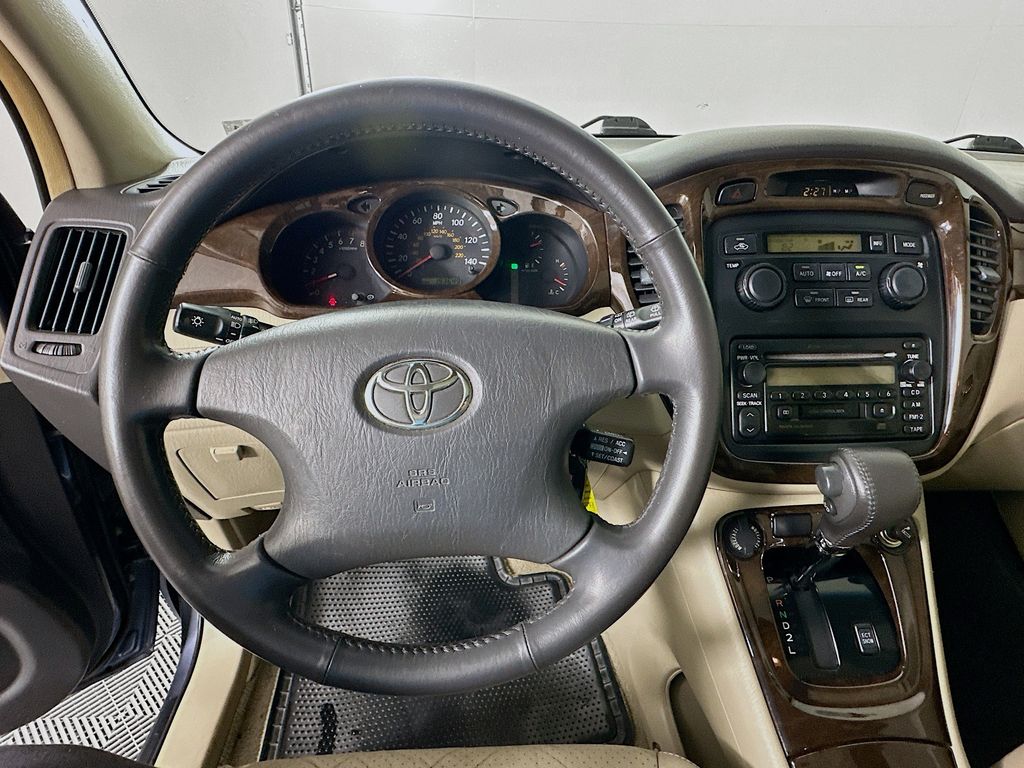 Thumbnail: 2003 Toyota Highlander - 11